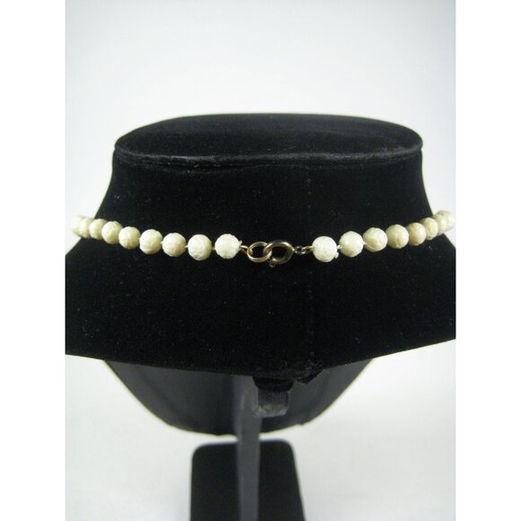 Vintage Elephant Pendant Bead Necklace 25 inch Vintage Strand Plastic Charms - Picture 10 of 11